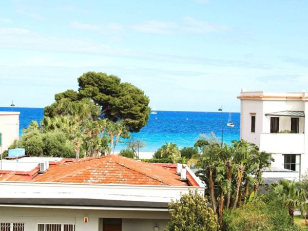 casa indipendente in affitto a Palermo in zona Mondello