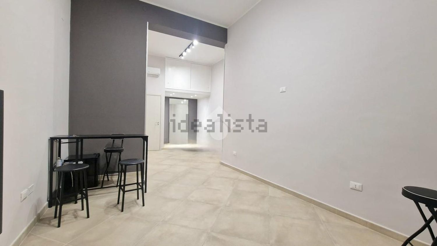 locale commerciale in affitto a Palermo in zona Libertà