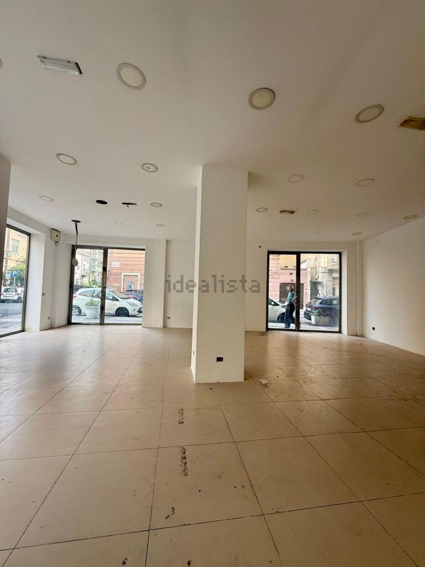 locale commerciale in affitto a Palermo in zona Libertà