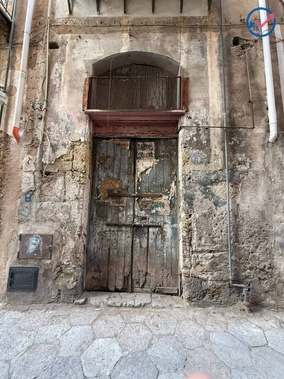 locale commerciale in affitto a Palermo