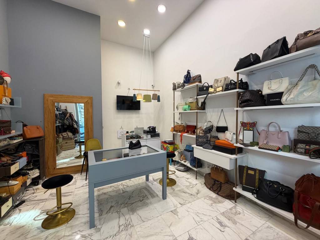 negozio in affitto a Palermo in zona Libertà