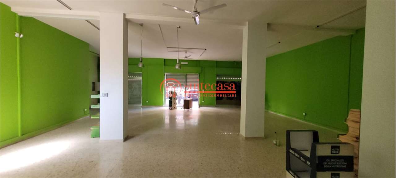 negozio in affitto a Palermo