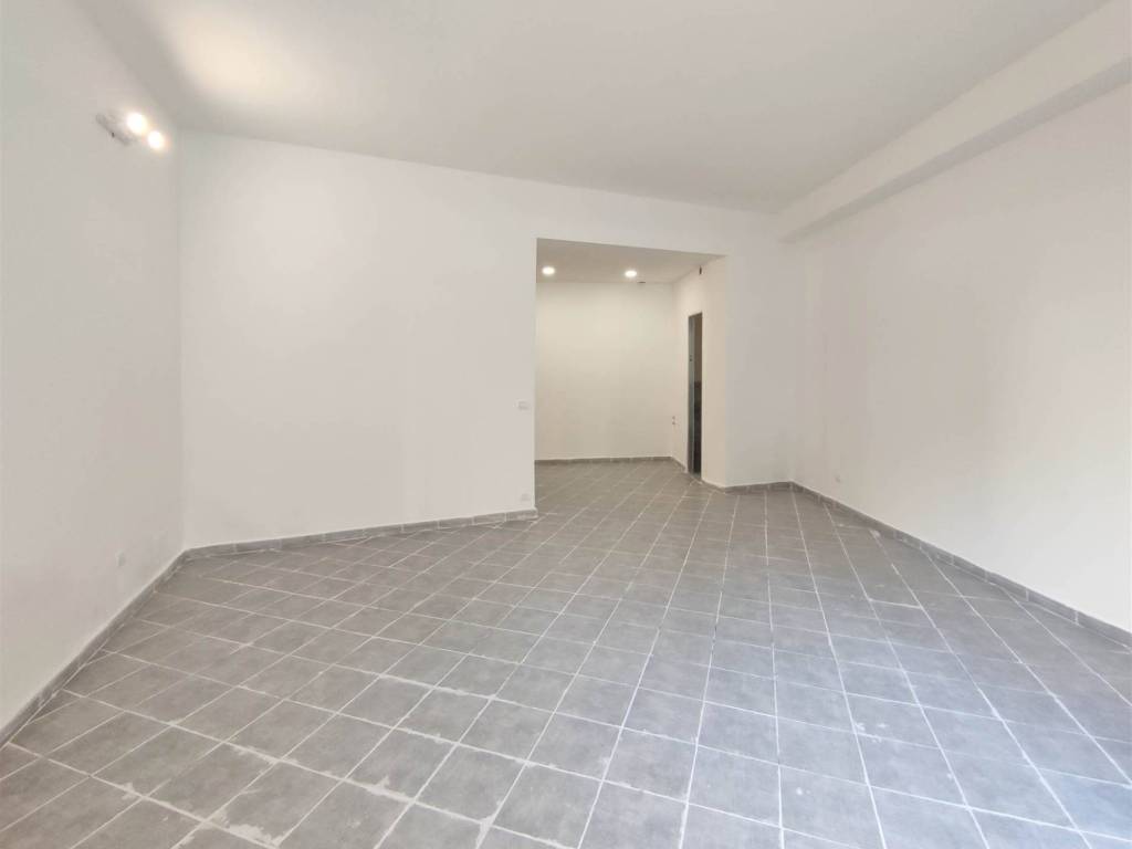 negozio in affitto a Palermo in zona Montegrappa / Santa Rosalia