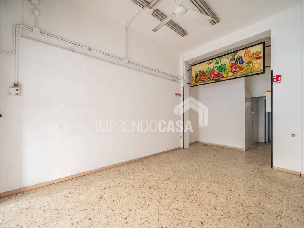 negozio in affitto a Palermo in zona Borgo Nuovo