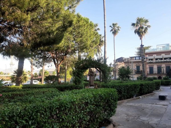 casa indipendente in affitto a Palermo in zona Libertà