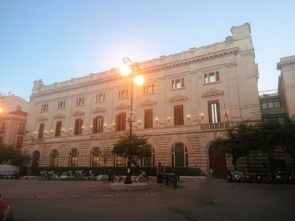 locale commerciale in affitto a Palermo