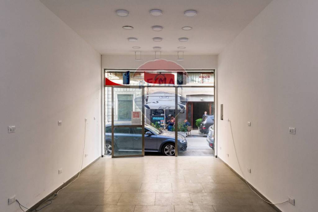 negozio in affitto a Palermo in zona Libertà