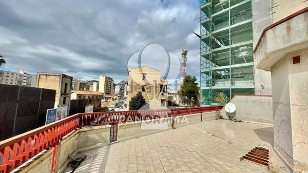 ufficio in affitto a Palermo in zona Libertà