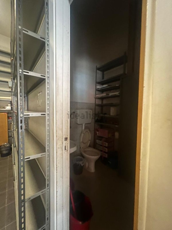 locale commerciale in affitto a Palermo in zona Libertà