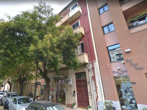 negozio in affitto a Palermo in zona Libertà