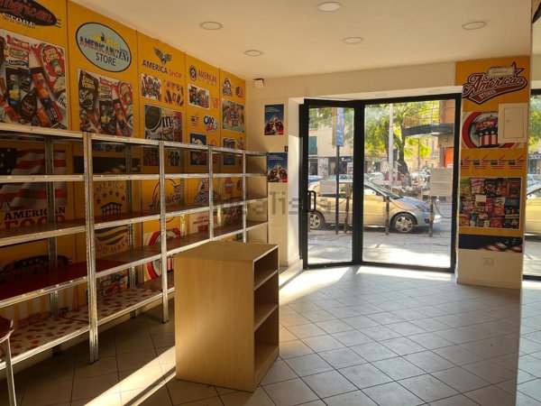 locale commerciale in affitto a Palermo in zona Calatafimi / Cuba