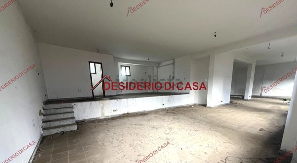 locale commerciale in affitto a Palermo in zona Montegrappa / Santa Rosalia