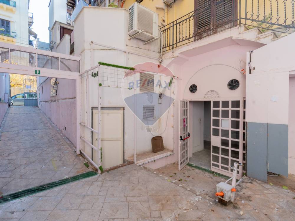 locale commerciale in affitto a Palermo in zona Libertà