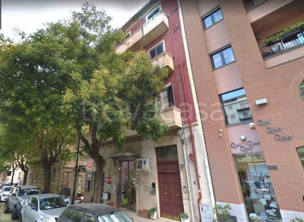 negozio in affitto a Palermo