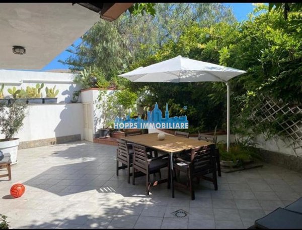 casa indipendente in affitto a Palermo in zona Mondello