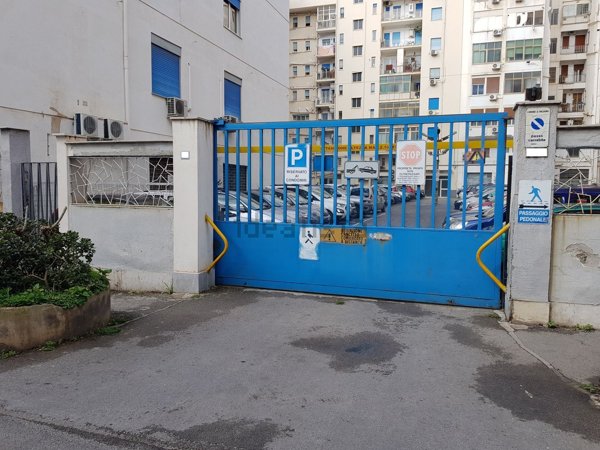 locale di sgombero in affitto a Palermo in zona Libertà