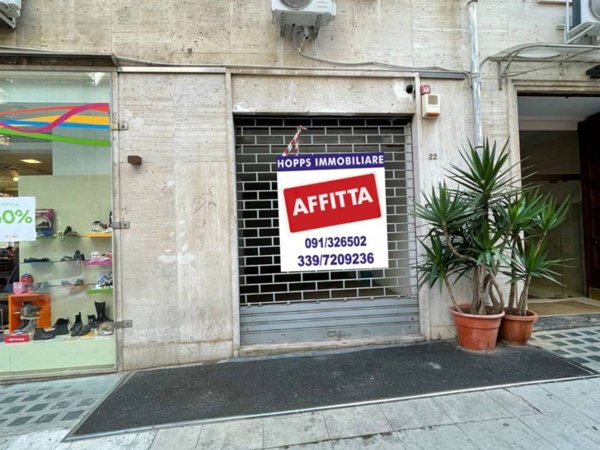 negozio in affitto a Palermo in zona Politeama