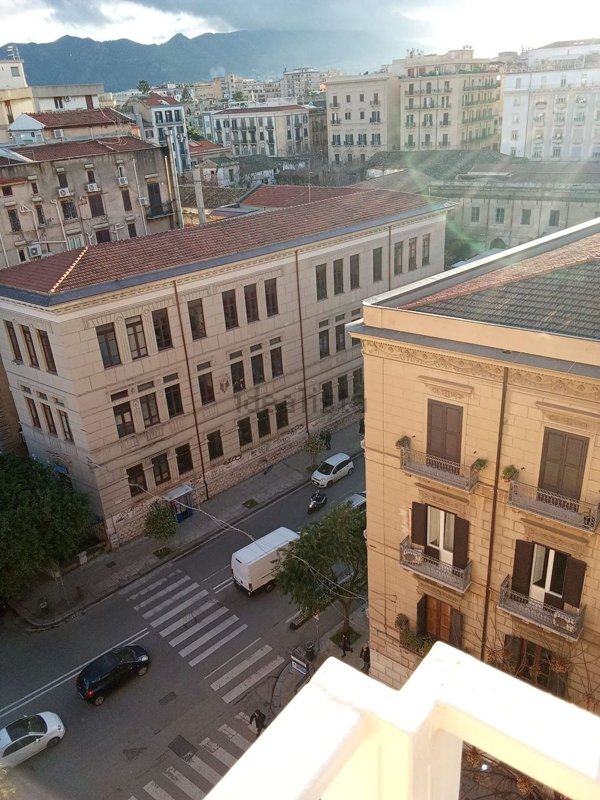 appartamento in affitto a Palermo in zona Politeama