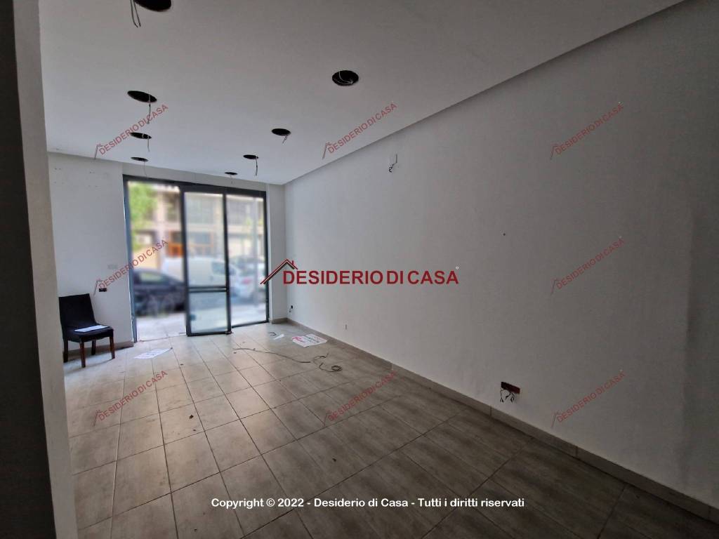 negozio in affitto a Palermo in zona Libertà