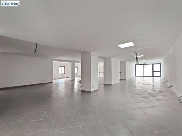 locale commerciale in affitto a Palermo