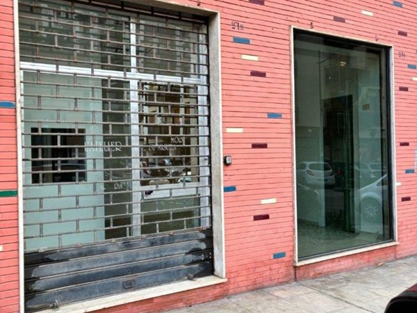 negozio in affitto a Palermo in zona Politeama