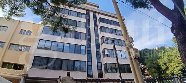 ufficio in affitto a Palermo in zona Politeama