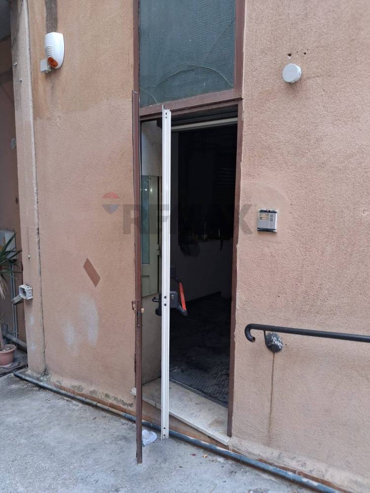 locale commerciale in affitto a Palermo in zona Zisa