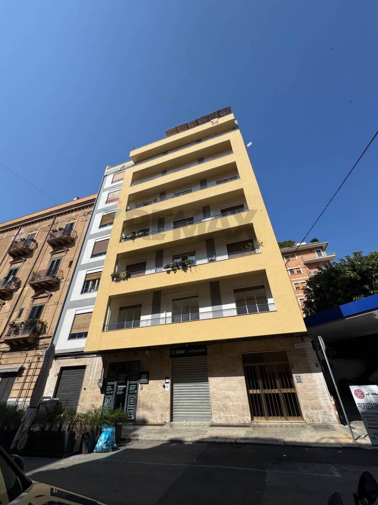 locale commerciale in affitto a Palermo in zona Libertà