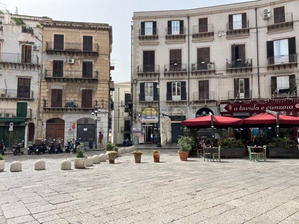 locale commerciale in affitto a Palermo