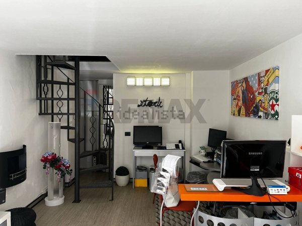 locale di sgombero in affitto a Palermo in zona Politeama