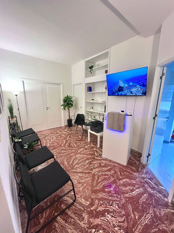 ufficio in affitto a Palermo in zona Libertà