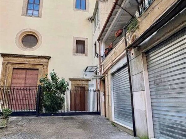 negozio in affitto a Palermo in zona Centro storico