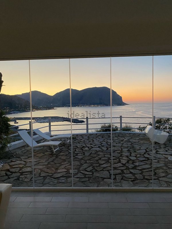 casa indipendente in affitto a Palermo in zona Addaura