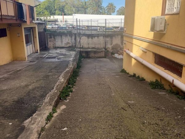 locale commerciale in affitto a Palermo in zona Pallavicino