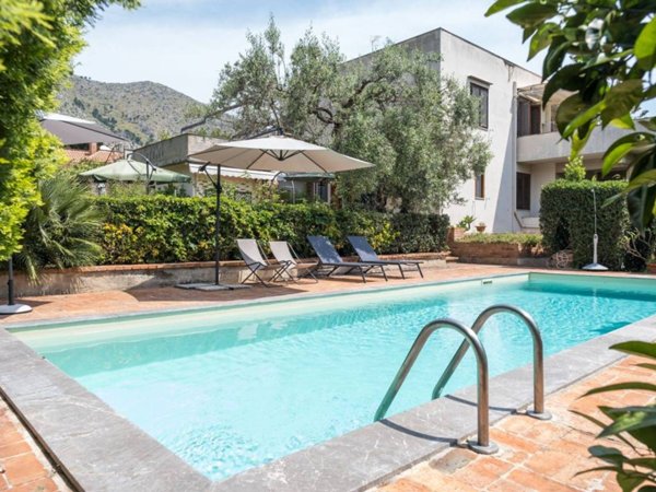 casa indipendente in affitto a Palermo in zona Sferracavallo