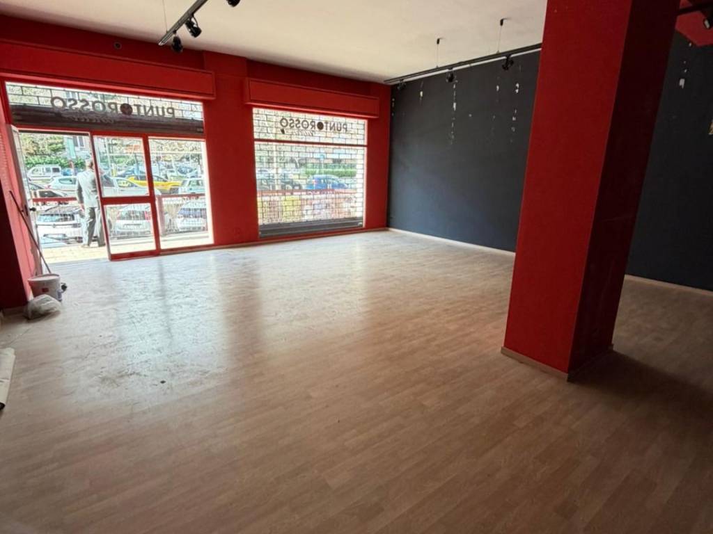 negozio in affitto a Palermo in zona Politeama