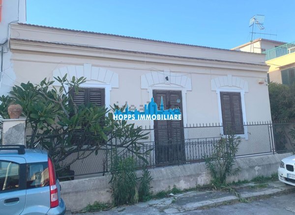 casa indipendente in affitto a Palermo in zona Mondello