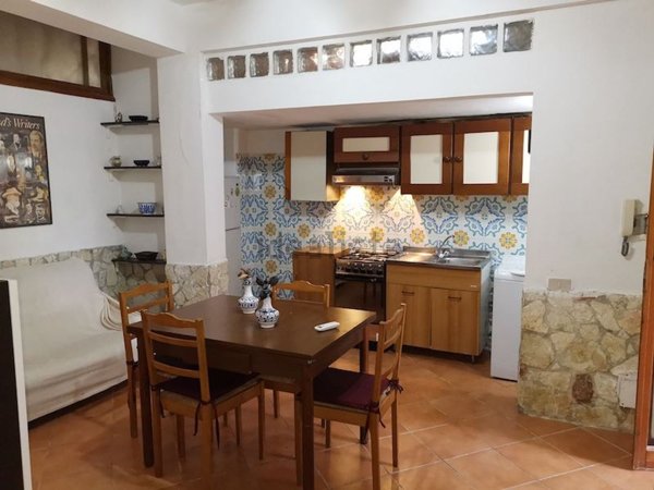appartamento in affitto a Palermo in zona Partanna
