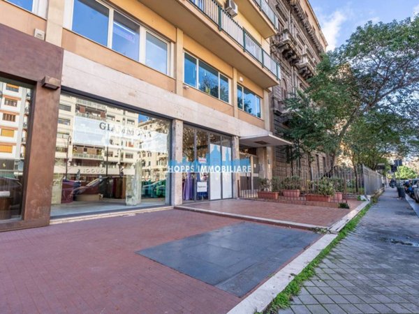 negozio in affitto a Palermo in zona Libertà