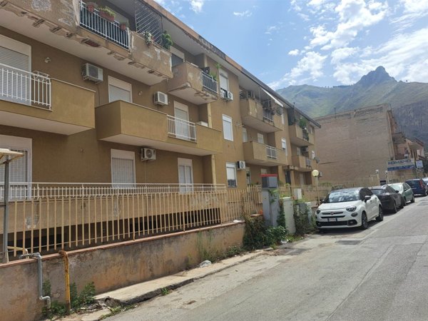 appartamento in affitto a Palermo in zona Chiavelli