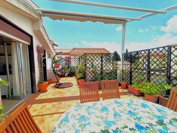 appartamento in affitto a Palermo in zona Mondello