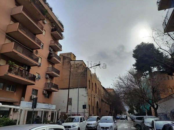 locale commerciale in affitto a Palermo in zona Malaspina/Palagonia