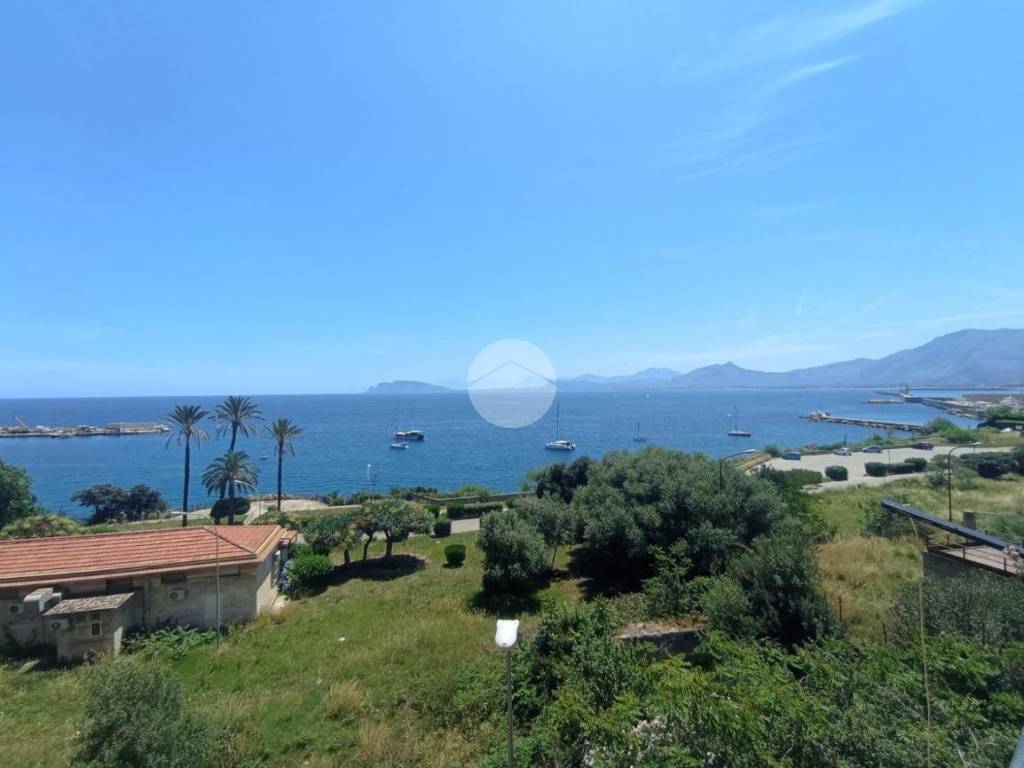 appartamento in affitto a Palermo in zona Arenella/Vergine Maria