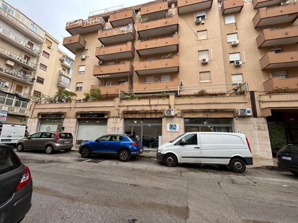 ufficio in affitto a Palermo in zona Libertà