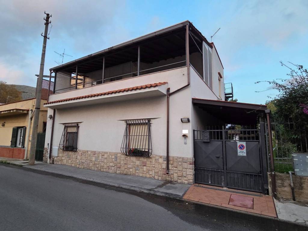 appartamento in affitto a Palermo in zona Mondello