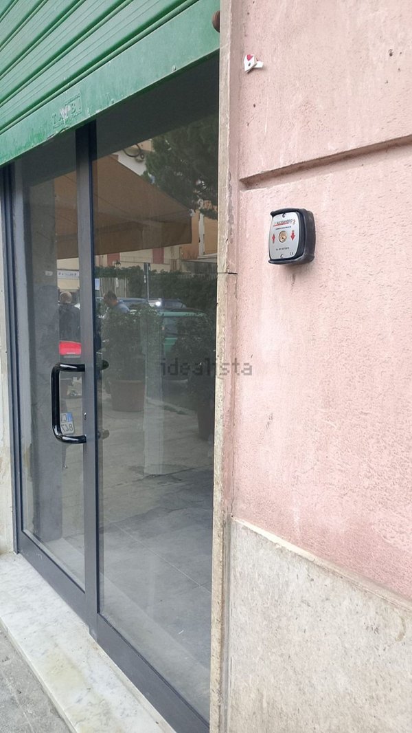 locale commerciale in affitto a Palermo in zona Calatafimi / Cuba