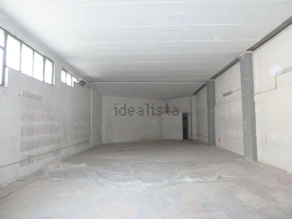 locale di sgombero in affitto a Palermo in zona Cruillas