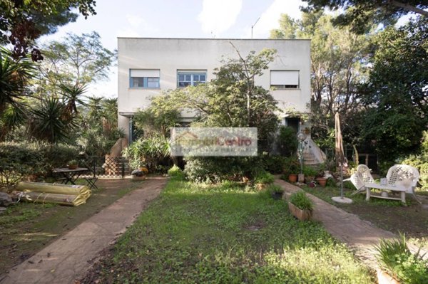 casa indipendente in affitto a Palermo in zona Partanna