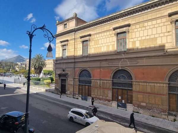 ufficio in affitto a Palermo in zona Libertà
