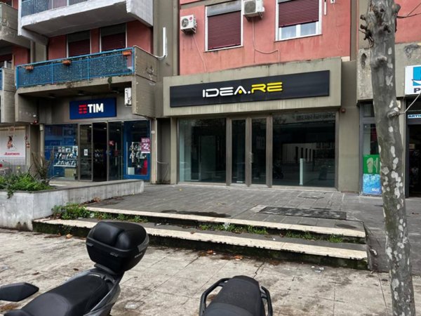 negozio in affitto a Palermo in zona Resuttana